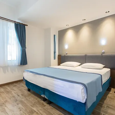 Otel Risus Garden Marina Kuşadası