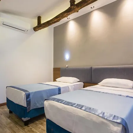 Otel Risus Garden Marina 3*