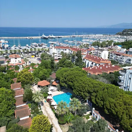 Otel Risus Garden Marina Kuşadası