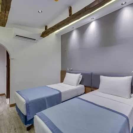 Otel Risus Garden Marina