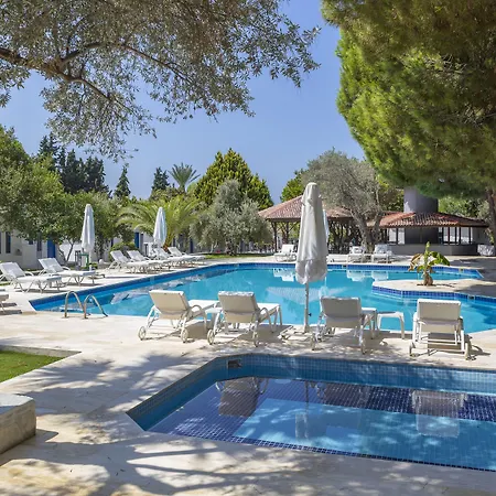 Otel Risus Garden Marina 3*