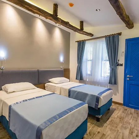 Risus Garden Marina Hotell