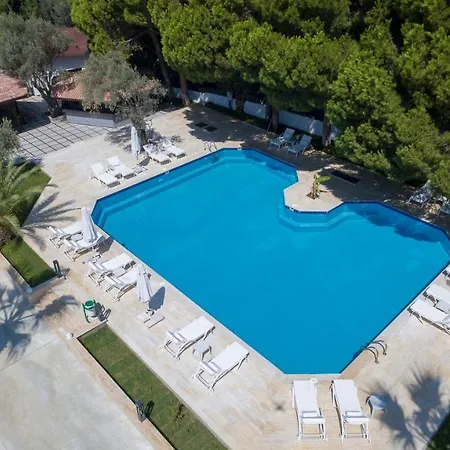 Отель Risus Garden Marina 3*