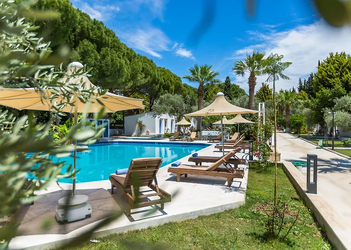 Risus Garden Marina فندق 3*