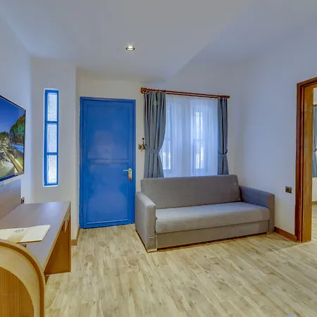 Risus Garden Marina Kusadası