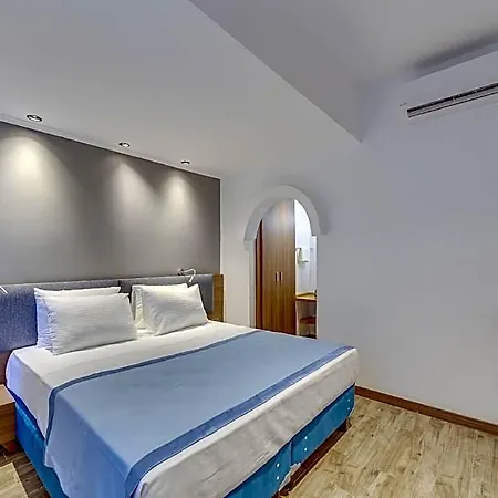 Hotel Risus Garden Marina
