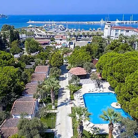 Hotell Risus Garden Marina