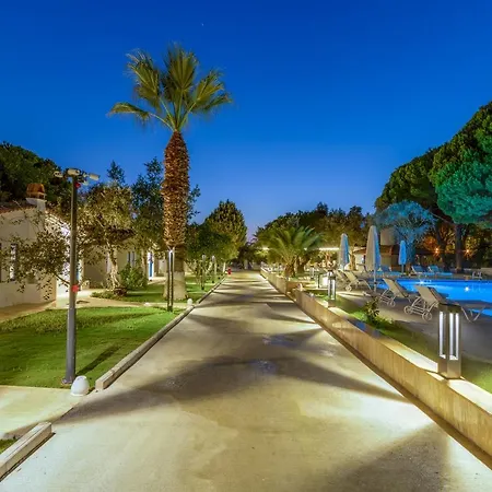 Hotel Risus Garden Marina 3*