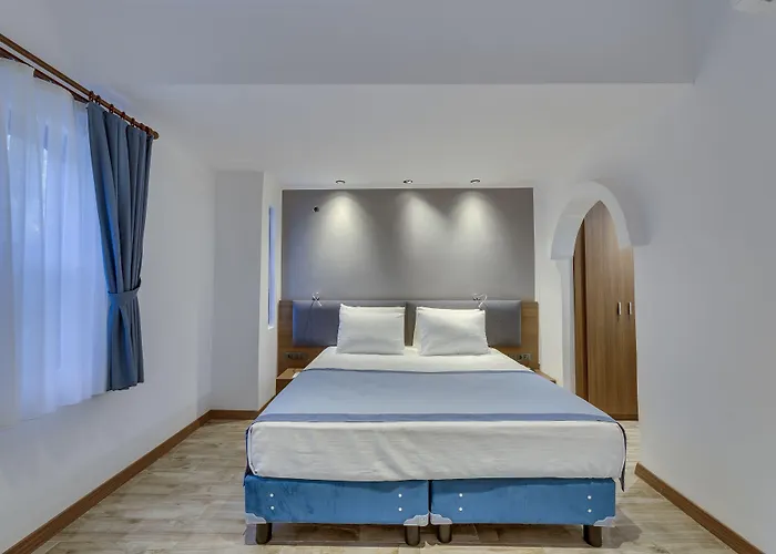 Risus Garden Marina