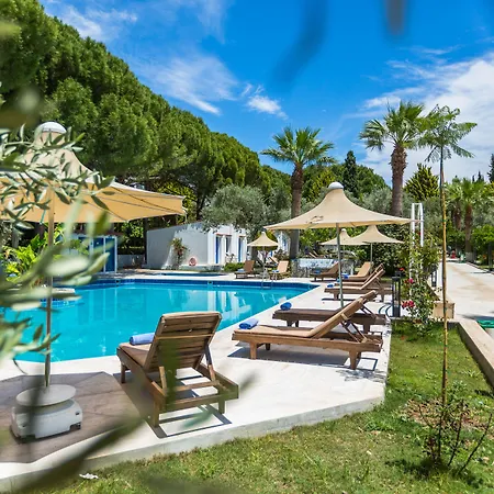 Risus Garden Marina Hotel 3*