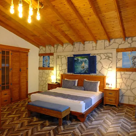 Hotel Risus Garden Marina